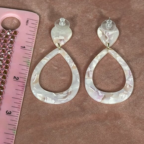 Charming Charlie White & Pink Marbled Teardrop Dangle Earrings - Picture 7 of 7